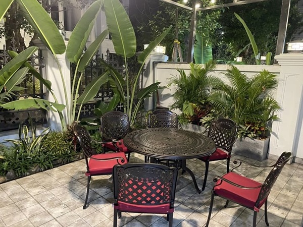 Hình ảnh Tổng hợp các mẫu bàn ghế nhôm đúc đẹp, sang, cao cấp, hot nhất